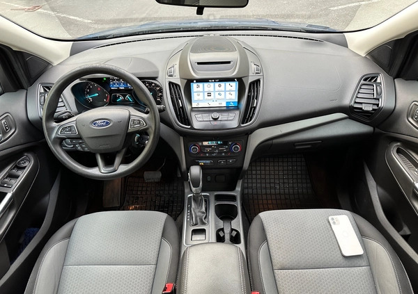 Ford Escape cena 38000 przebieg: 196500, rok produkcji 2018 z Rzeszów małe 121